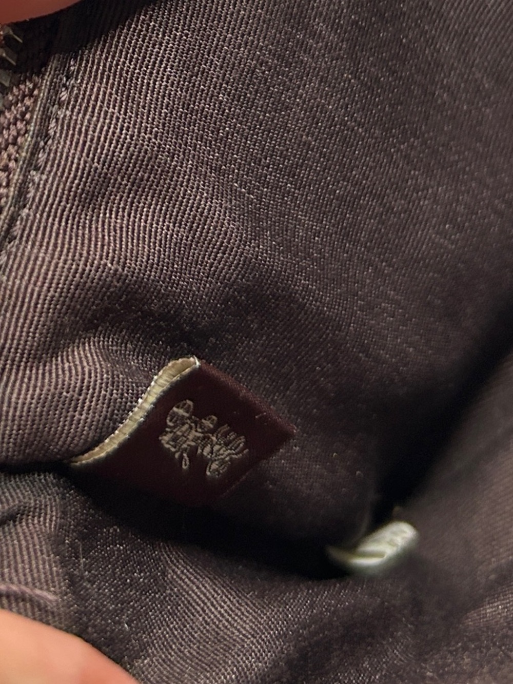 💋COACH Corner Zip Wristlet Signature Canvas Glittery Pink Lip Motif F31892 - Picture 16 of 16